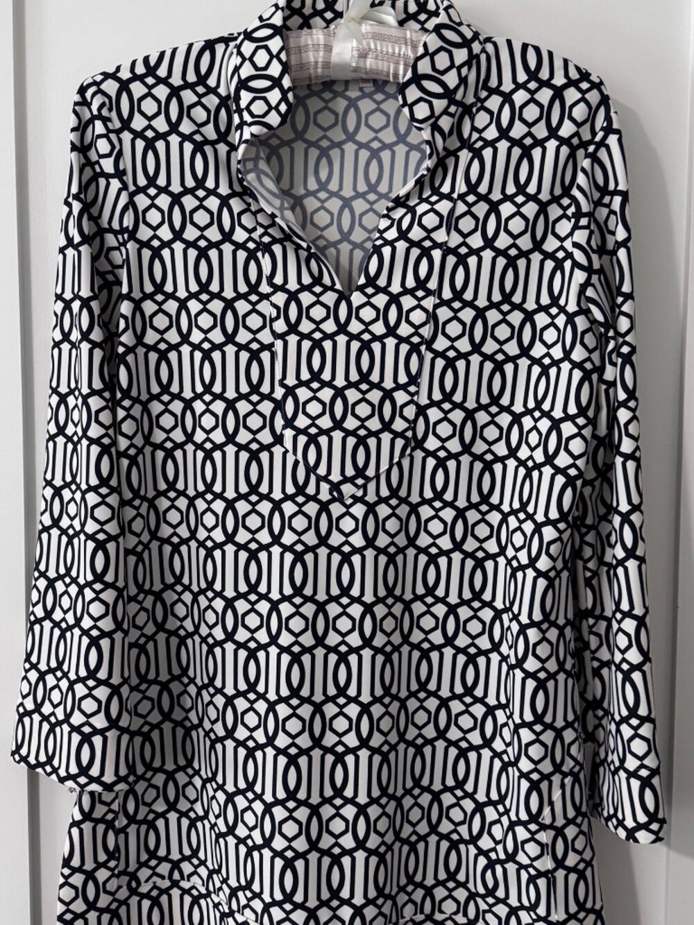Jude Connally Black/White Geometric Tunic; Size: Small, Excellent Condition